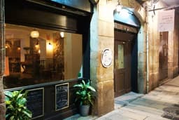 Dux Gin & Cocktail Bar